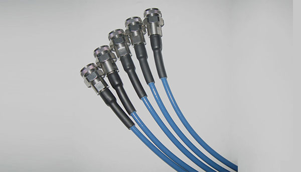 N双阳柔性稳相电缆组件